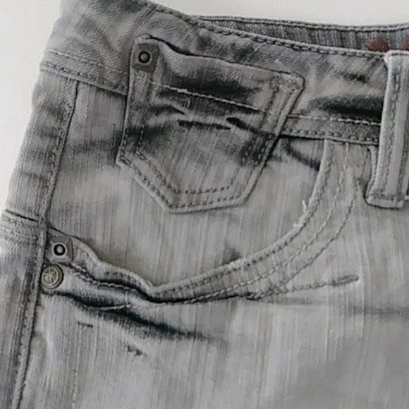 Mudd Faded Shorts - Picture 3 of 5